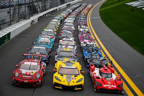 rolex 24 women's race.